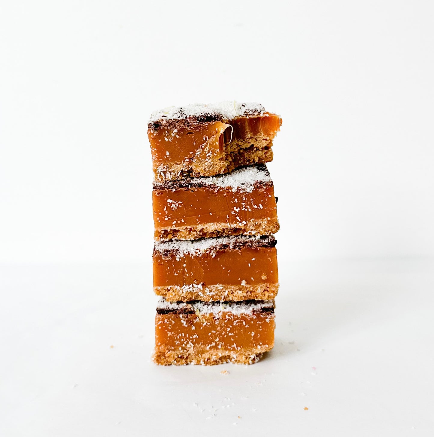 Toffee de coco, limón y chocolate 60% cacao